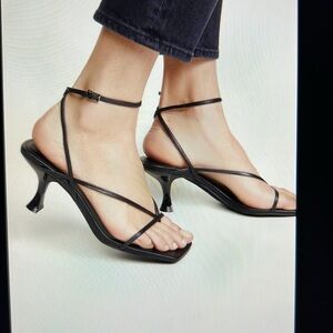 Jeffrey Campbell leather fluxx sandals /black